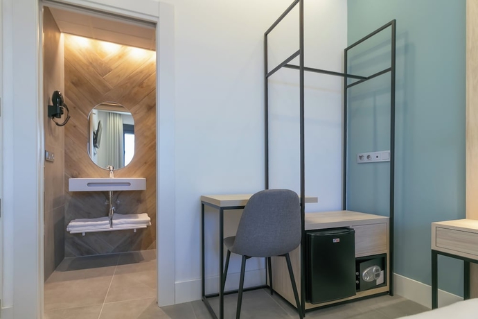 Imagen de la habitación del Hotel Real Maqueda - M&aacute;laga. Foto 7