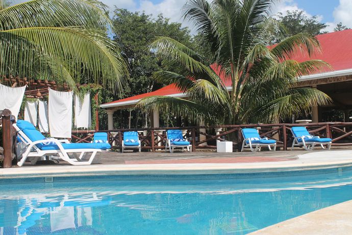 Imagen de la piscina del Hotel Real Mayab and Bungalows. Foto 19