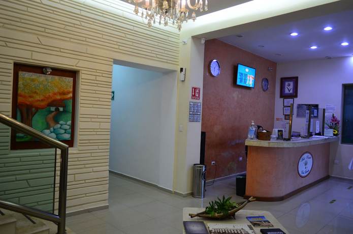 Imagen de los interiores del Hotel Real Mercedes. Foto 17