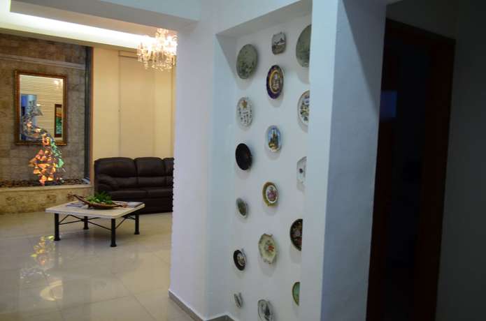Imagen de los interiores del Hotel Real Mercedes. Foto 18