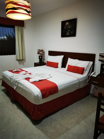 Imagen de la habitación del Hotel Real Mercedes. Foto 11