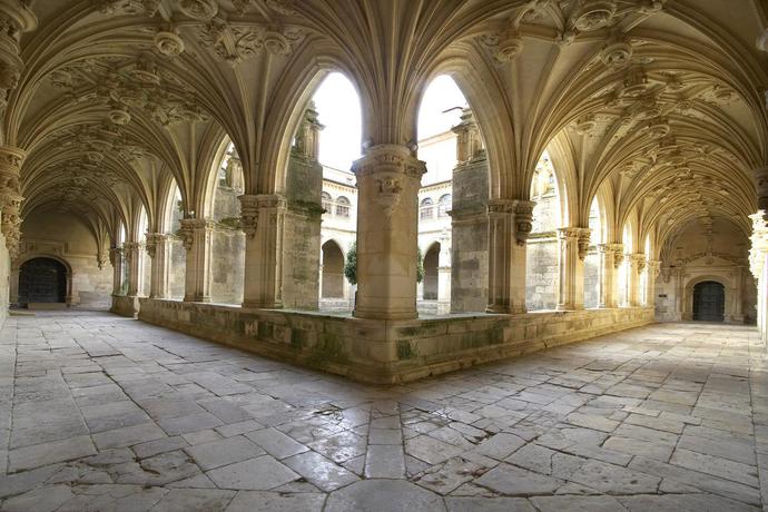 Imagen general del Hotel Real Monasterio San Zoilo. Foto 12