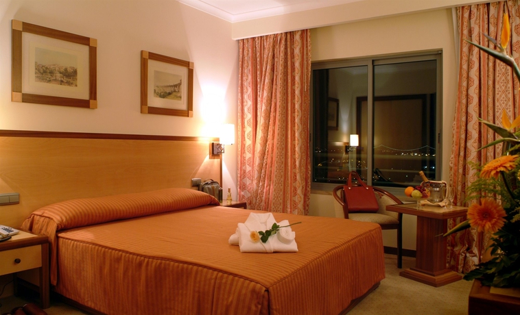 Imagen de la habitación del Hotel Real Oeiras. Foto 5