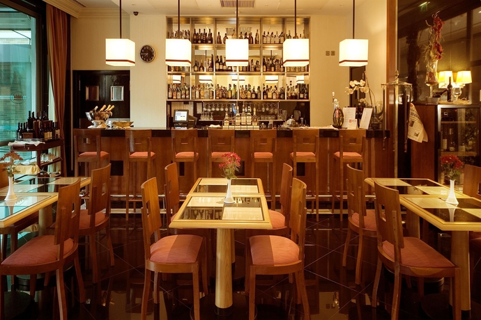 Imagen del bar/restaurante del Hotel Real Oeiras. Foto 3