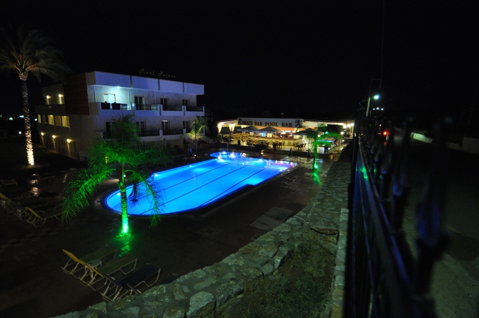 Imagen de los exteriores del Hotel Real Palace, Malia. Foto 3