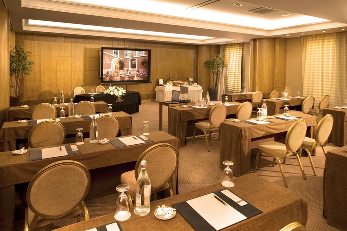 Imagen de los interiores del Hotel Real Palacio. Foto 12