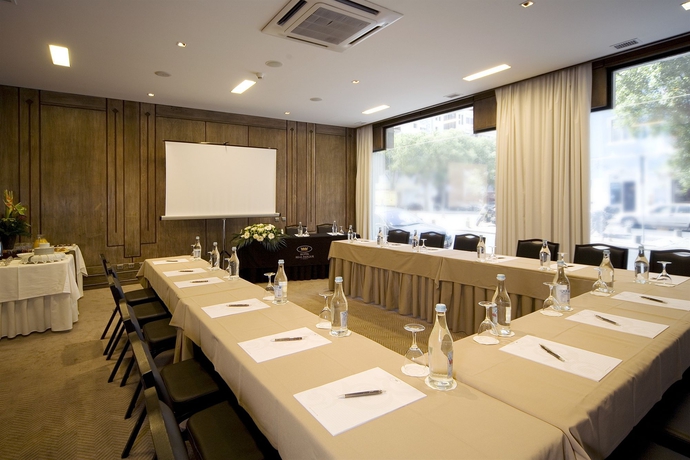 Imagen de los interiores del Hotel Real Parque. Foto 14