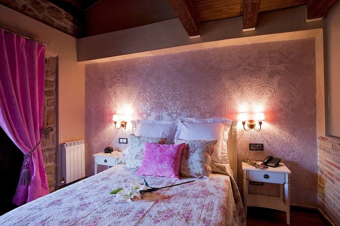 Imagen de la habitación del Hotel Real Posada De Liena. Foto 5