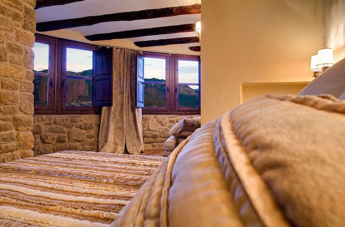 Imagen de la habitación del Hotel Real Posada De Liena. Foto 11