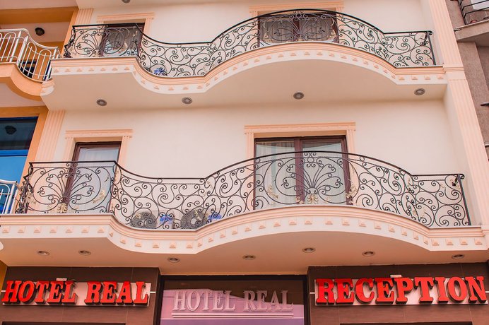 Imagen general del Hotel Real, Pristina. Foto 1