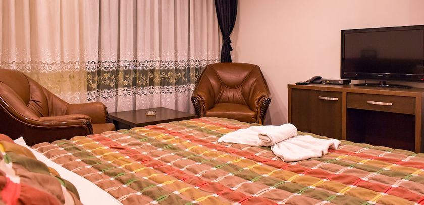 Imagen de la habitación del Hotel Real, Pristina. Foto 7