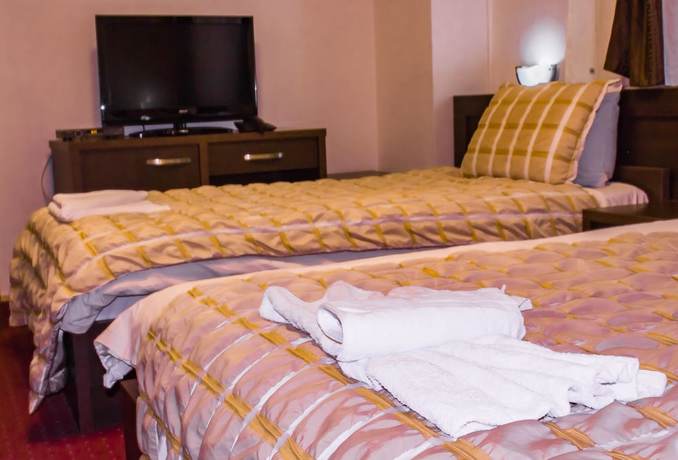 Imagen de la habitación del Hotel Real, Pristina. Foto 9