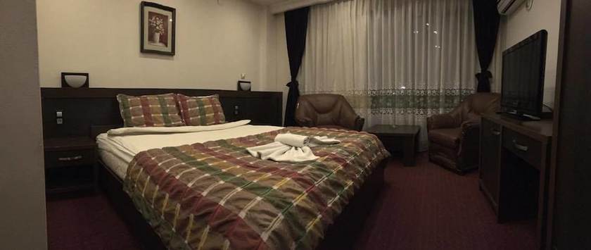 Imagen de la habitación del Hotel Real, Pristina. Foto 14