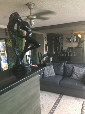 Imagen de los interiores del Hotel Real San Luis. Foto 11