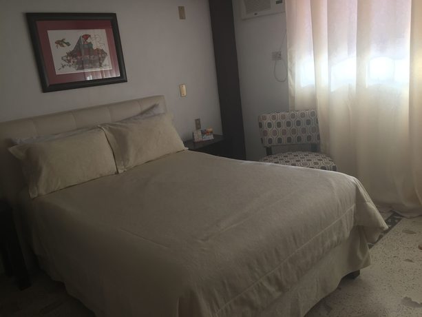 Imagen de la habitación del Hotel Real San Luis. Foto 8