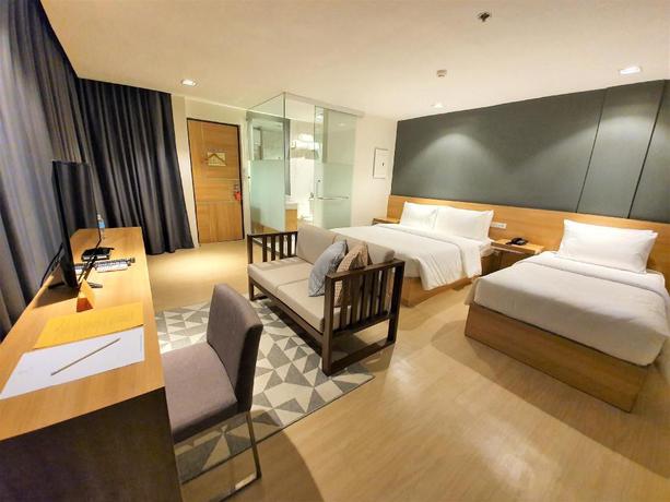 Imagen de la habitación del Hotel Real Suites. Foto 7