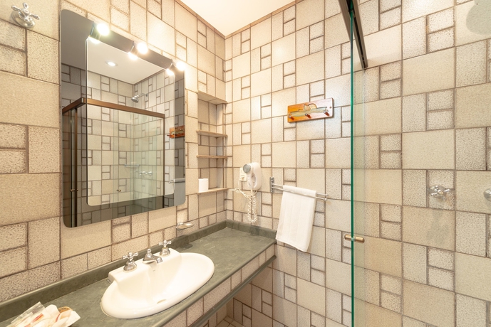 Imagen de la habitación del Hotel Real Villa Bella. Foto 11