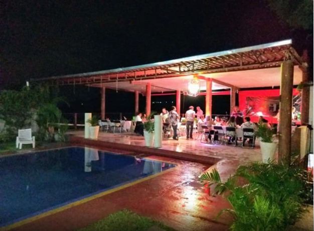 Imagen de la piscina del Hotel Real de Obregon. Foto 18