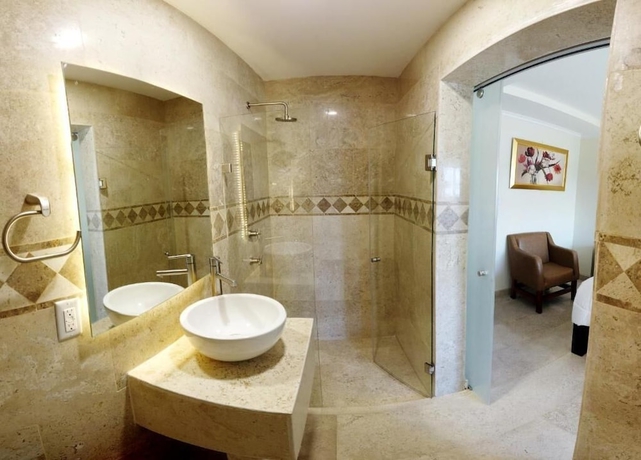 Imagen de la habitación del Hotel Real de la Pe&ntilde;a Ezequiel Montes. Foto 9