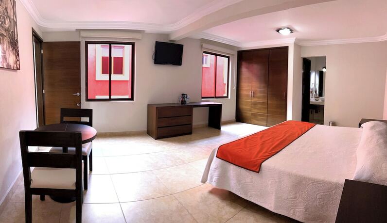 Imagen de la habitación del Hotel Real del Oro. Foto 18