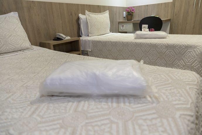 Imagen de la habitación del Hotel Realce. Foto 4