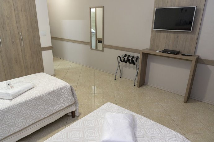 Imagen de la habitación del Hotel Realce. Foto 5