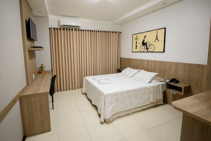 Imagen de la habitación del Hotel Realce. Foto 9