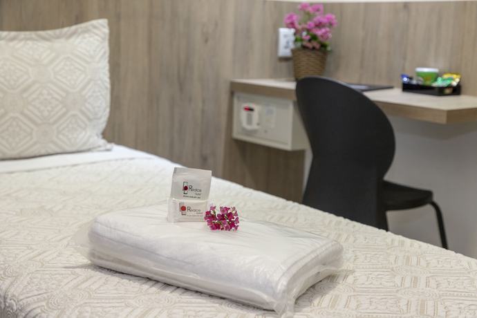 Imagen de la habitación del Hotel Realce. Foto 10