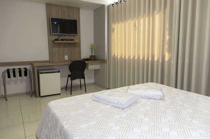 Imagen de la habitación del Hotel Realce. Foto 13