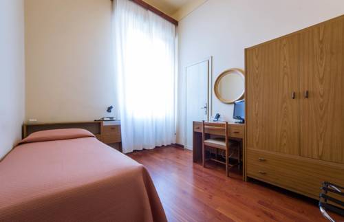 Imagen de la habitación del Hotel Reale, Montecatini Terme. Foto 11