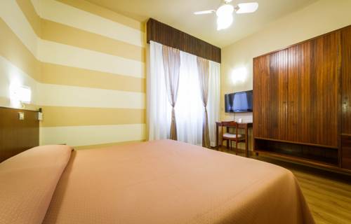 Imagen de la habitación del Hotel Reale, Montecatini Terme. Foto 13