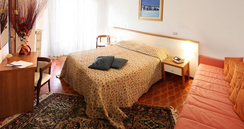 Imagen de la habitación del Hotel Reale Ristorante. Foto 2