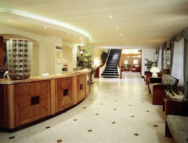 Imagen de los interiores del Hotel Reale Ristorante. Foto 17