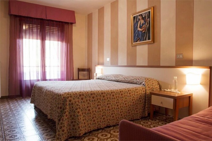 Imagen de la habitación del Hotel Reale Ristorante. Foto 14