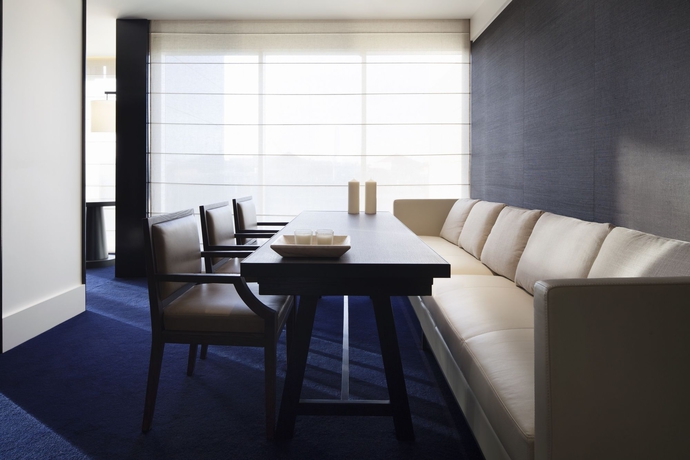 Imagen de la habitación del Hotel Realm. Foto 3