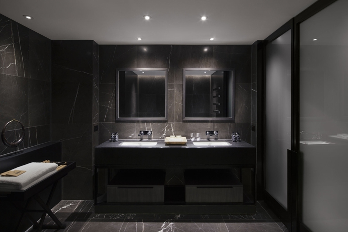 Imagen de la habitación del Hotel Realm. Foto 4