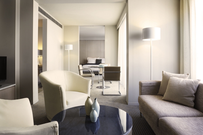 Imagen de los interiores del Hotel Realm. Foto 13