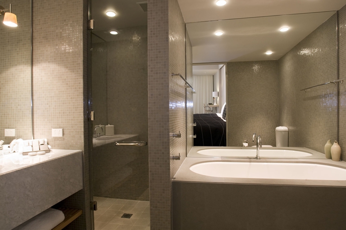 Imagen de la habitación del Hotel Realm. Foto 7