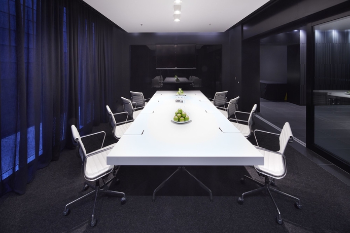 Imagen de los interiores del Hotel Realm. Foto 15