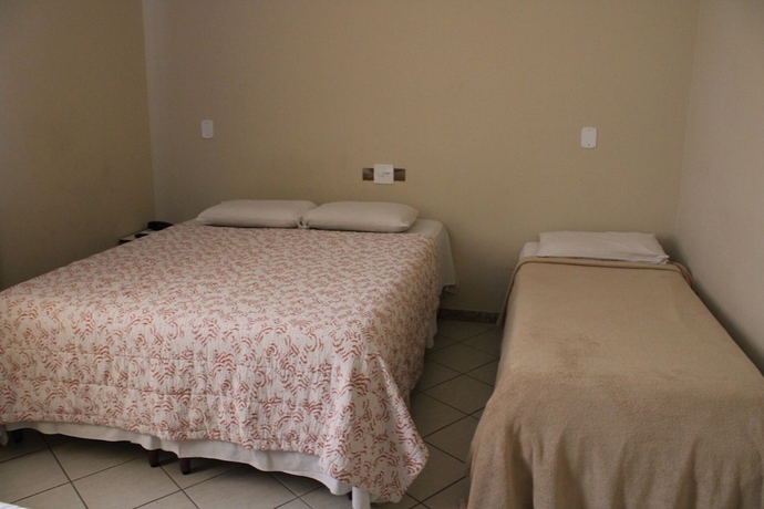 Imagen de la habitación del Hotel Realminas. Foto 8