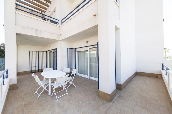 Imagen de los exteriores del Hotel Realrent Veleta. Foto 12