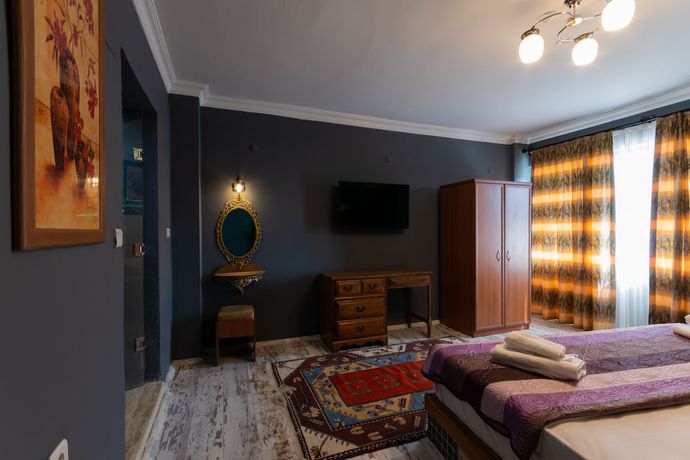 Imagen de la habitación del Hotel Rebetika. Foto 10