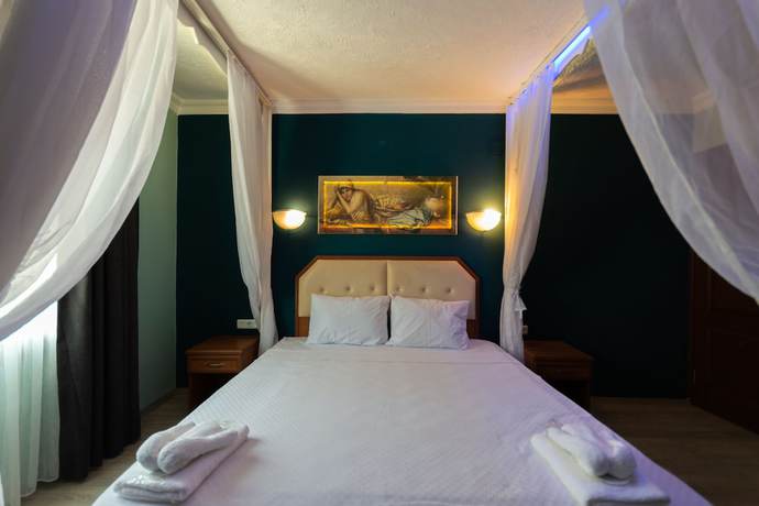 Imagen de la habitación del Hotel Rebetika. Foto 11