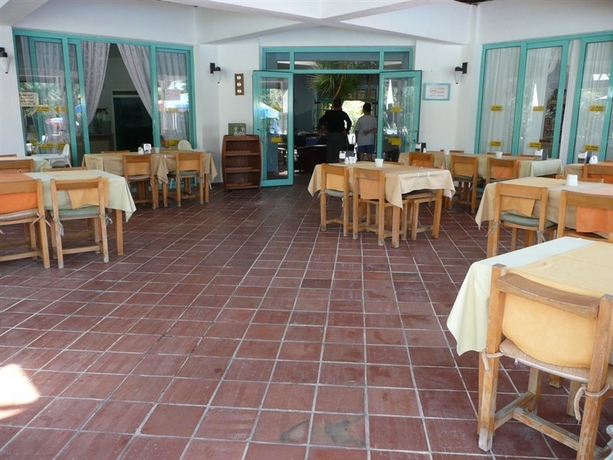 Imagen general del Hotel Rebin Beach. Foto 6