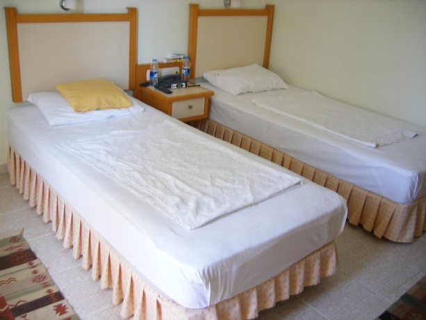 Imagen general del Hotel Rebin Beach. Foto 7