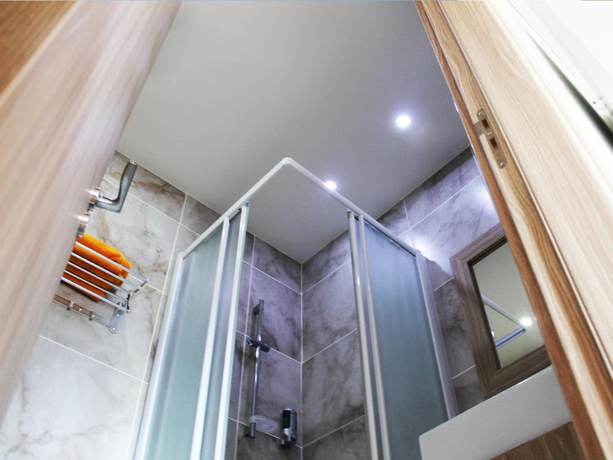 Imagen de la habitación del Hotel Rebioz. Foto 3