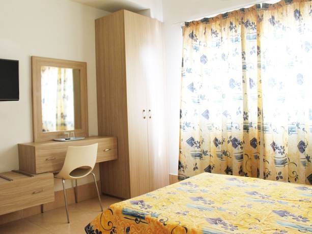 Imagen de la habitación del Hotel Rebioz. Foto 17