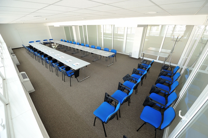 Imagen de los interiores del Hotel Rebro. Foto 16