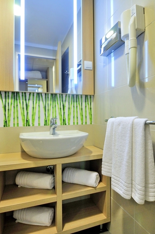 Imagen de la habitación del Hotel Rebro. Foto 7