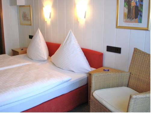 Imagen de la habitación del Hotel Rebstock, Gengenbach. Foto 4